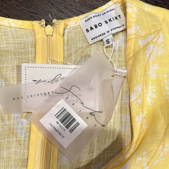 Sabo Skirt Yellow Floral Mini Dress with Long Sleeves and Deep V - Picture 2 of 2